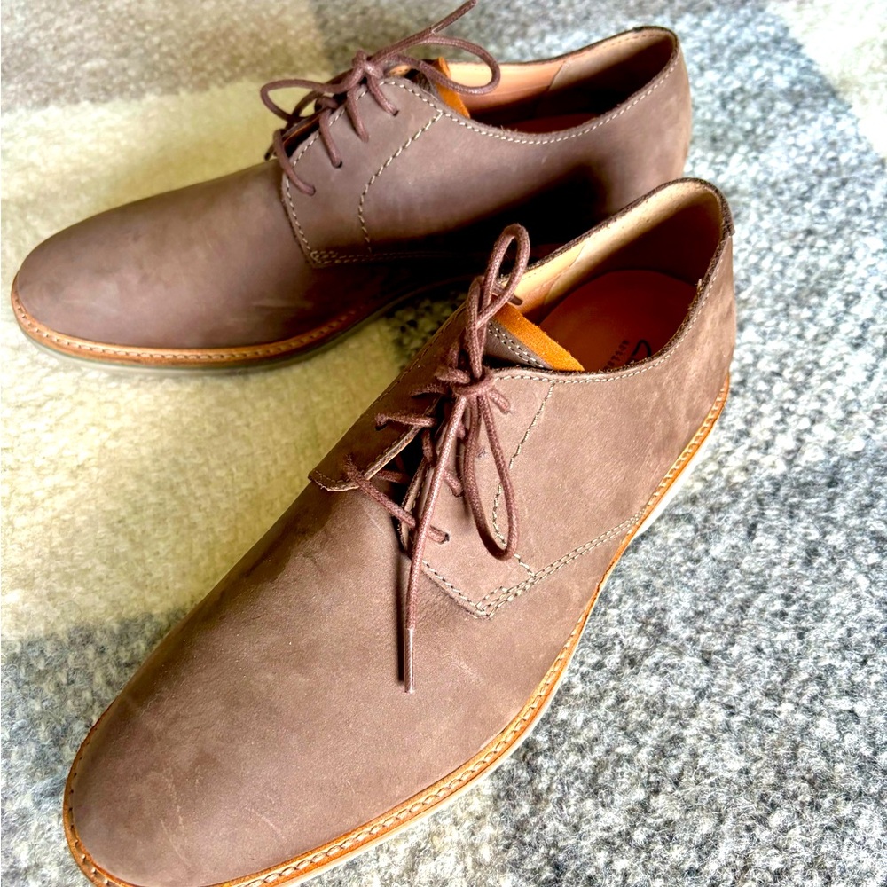 Clarks Artisan Suede Leather Oxfords Size 10M